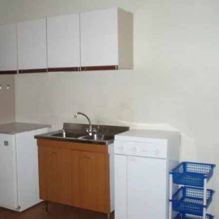 Apartament With Lovely Terrace 200 M From The
